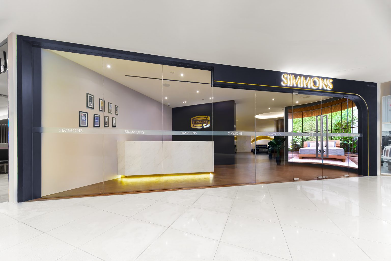 Simmons Gallery United Square
