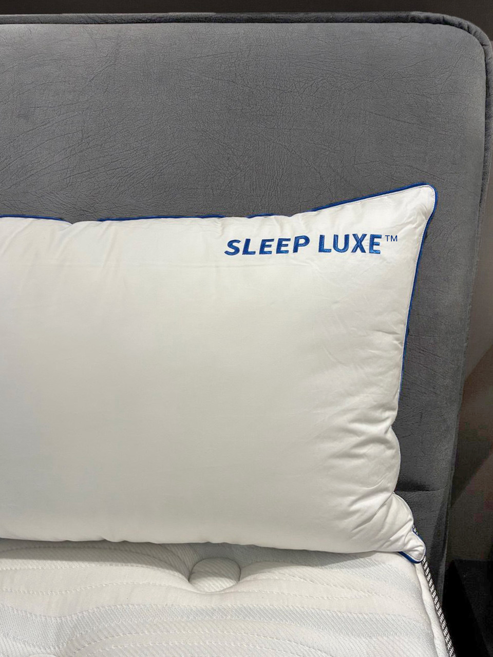 Sleepluxe-01.jpg
